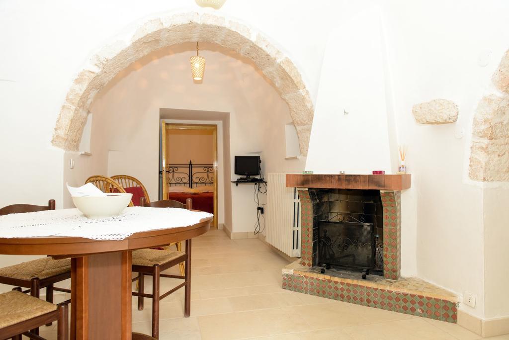 Agritrulli Pensionat Ostuni Exteriör bild